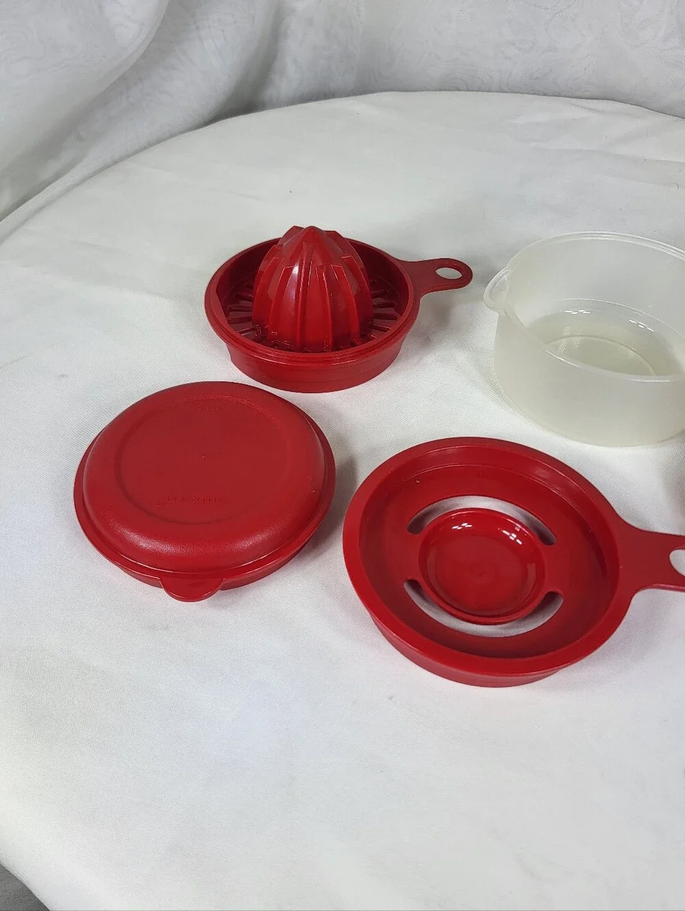 Tupperware 5pc Cooks Maid Juicer Grator Strainer Egg Seperator Set